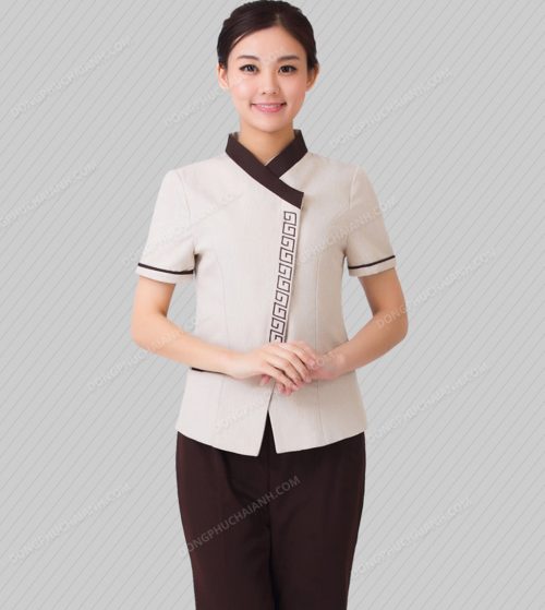 Đồng phục tạp vụ nhà hàng trẻ trung, năng động.