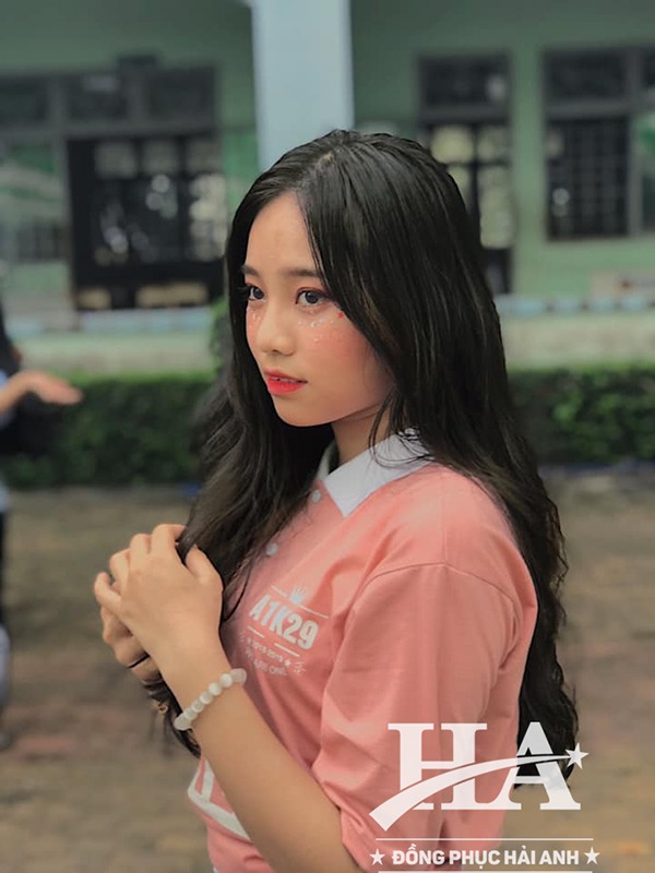 Xu hướng áo đồng phục lớp cổ bẻ