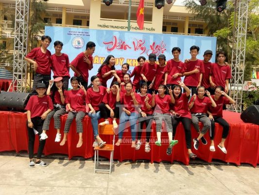 Áo đồng phục lớp đáng yêu gắn liền với sự tinh nghịch, hồn nhiên tuổi học trò