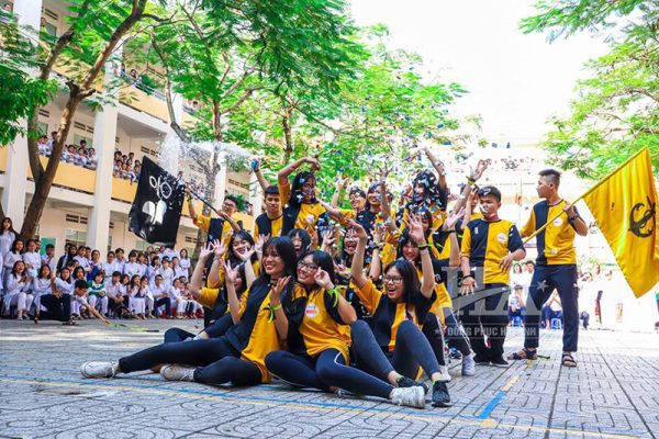 Sử dụng dịch vụ in hình áo phông theo yêu cầu mang đến những sản phẩm đồng phục chất lượng nhất.