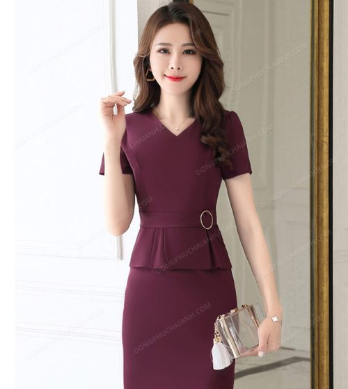 Zuyp chân váy là iteam cơ bản trong tủ đồ của cô nàng công sở.