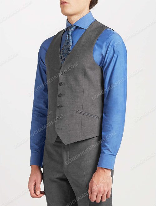 Xuất hiện rất nhiêu ở môi trường công sở, những bộ đồng phục áo gile nam công sở đang thực sự là xu thế mới của văn hoá ăn mặc nơi làm việc.