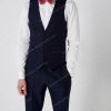 Đồng phục áo vest nam công sở thực sự đẹp, chất lượng có thể trở thành nhân tố quyết định ảnh hưởng tới ấn tượng thời trang, phong cách cho các quý ông.