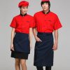 Đồng phục tạp dề kiểu dáng thanh lịch, độc đáo