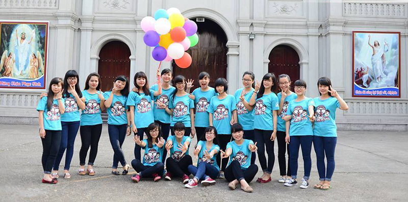 Thời gian làm đồng phục lớp hiện nay dao động từ 7 đến 10 ngày tùy vào số lượng áo và đơn hàng.