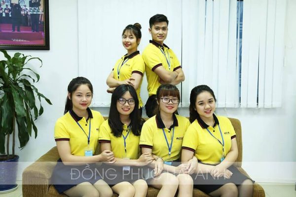 May áo thun đồng phục công ty hiện nay ngày càng phổ biến tại hầu hết các doanh nghiệp.