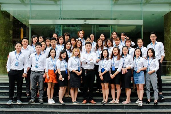 Tập thể cán bộ nhân viên khối văn phòng Đồng phục Hải Anh