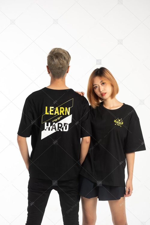 Mẫu áo lớp oversize cổ tròn màu đen 12a12