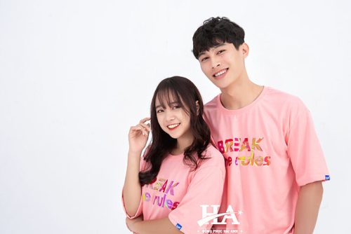 Mẫu áo lớp Hologram màu Hồng Peachy