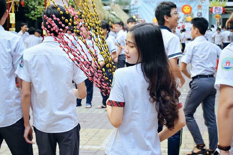 Thiết kế đồng phục học sinh tuy đơn giản nhưng trở thành một phần không thể thiếu của lứa tuổi học trò