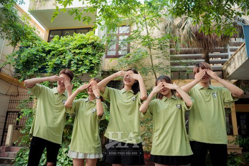 Mẫu áo lớp polo oversize màu xanh Hulk