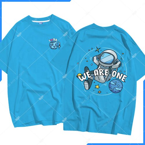 Mẫu áo lớp oversize cổ tròn màu xanh da trời