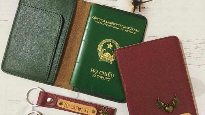 Giấy tờ tùy thân là vật dụng cần thiết nhất khi đi du lịch