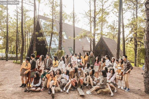 Chụp ảnh kỷ yếu concept vintage được giới trẻ hiện nay yêu thích