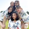 Mẫu áo thun đồng phục du lịch slogan "Xách ba lô lên và đi"