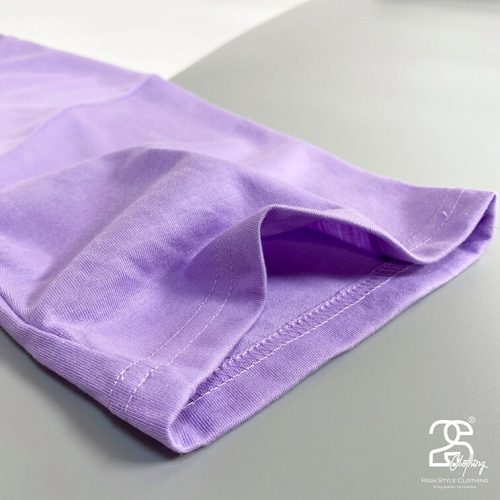 Cận cảnh chi tiết áo thun màu tím cổ tròn giá sỉ 59K