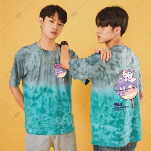 Mẫu áo lớp Patchy Ombre xanh xám 9A5 dễ phối cùng trang phục khác