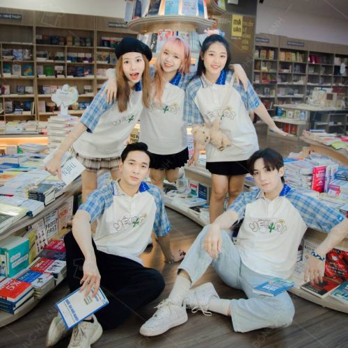 Áo lớp A1 Young bận thân thân ái nấy lo