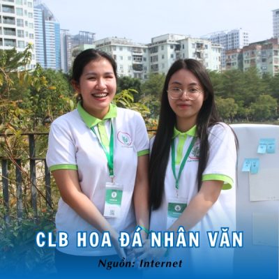 Áo CLB Hoa Đá Nhân Văn thanh lịch với tone màu xanh trắng