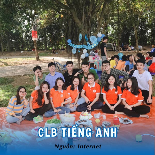 Áo CLB Tiếng Anh rực rỡ, nhiệt huyết