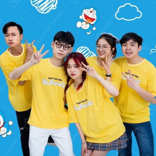 Áo Simple Lớp Doraemon dễ kết hợp cùng nhiều phụ kiện khác nhau