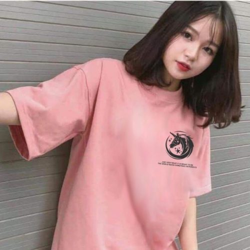Mẫu áo thun kỳ lân sử dụng tone màu hồng nữ tính