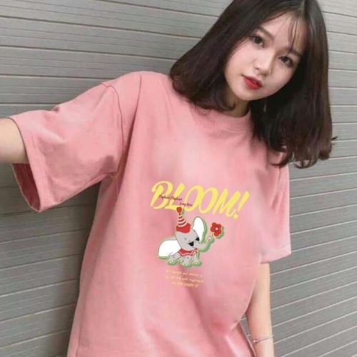 Mẫu áo màu hồng cá tính được đông đảo các bạn trẻ yêu thích