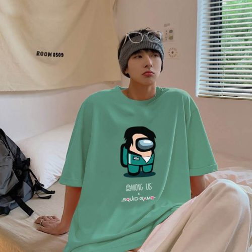 Mẫu áo thun oversize gam màu xanh dễ kết hợp cùng phụ kiện khác