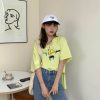 Kết hợp áo cùng nhiều phụ kiện giúp set đồ thêm nổi bật
