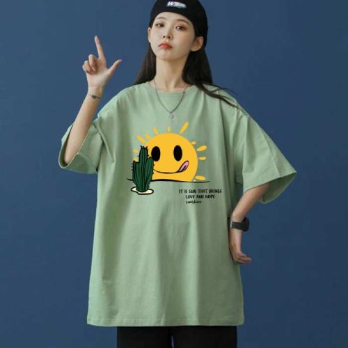 Mẫu áo thun hình mặt trời và xương rồng màu xanh rêu