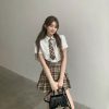 Kiểu dáng thiết kế mẫu đồng phục học sinh áo sơ mi trắng và váy
