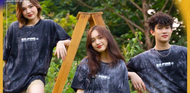 Trang phục thiết kế cổ tròn đơn giản được nhiều học sinh yêu thích