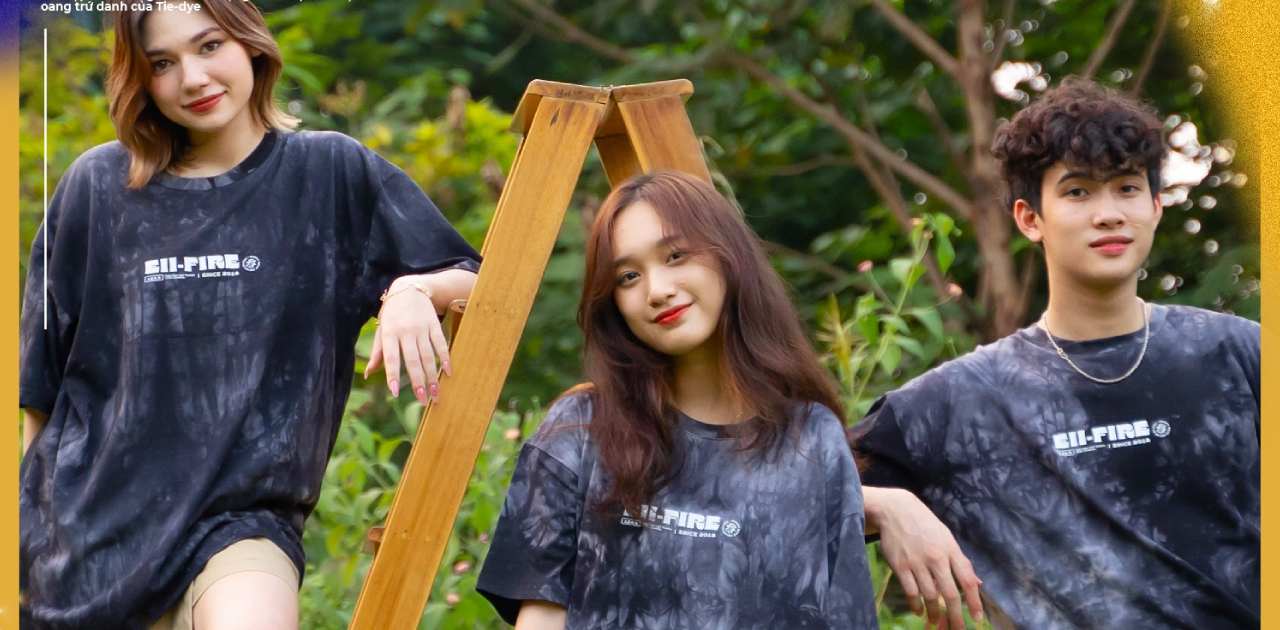 Trang phục thiết kế cổ tròn đơn giản được nhiều học sinh yêu thích