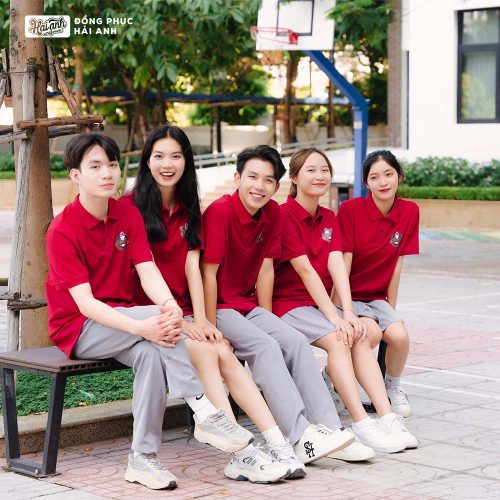 Áo lớp có cổ Besties màu đỏ đô