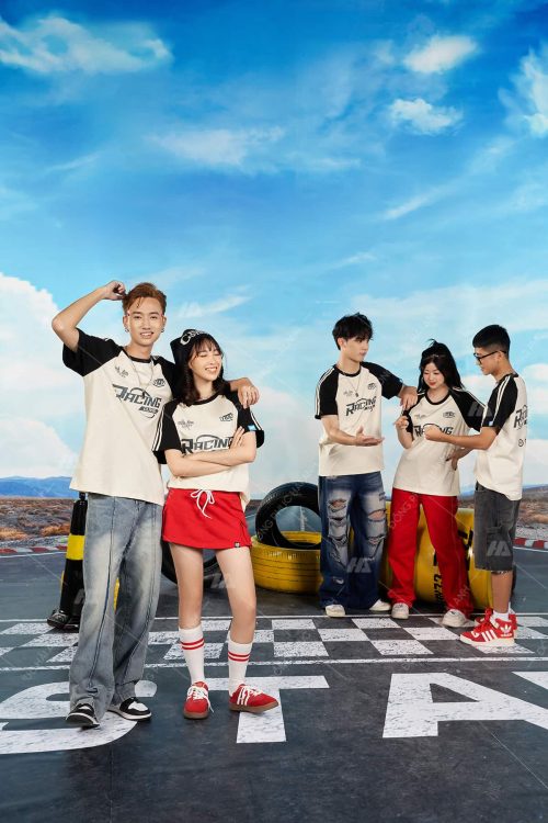 Mẫu Áo Lớp Polo Oversize Tay Raglan Màu Kem Cheese Phối Đen - Hình 3