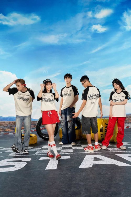 Mẫu Áo Lớp Polo Oversize Tay Raglan Màu Kem Cheese Phối Đen - Hình 4