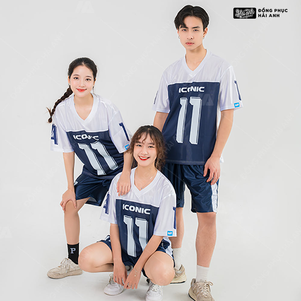 Áo Lớp Chasing Oversize Màu Trắng Cá Tính