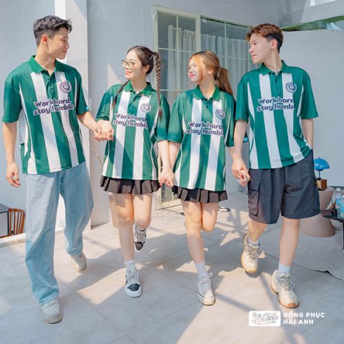 Mẫu Áo Lớp Polo Oversize Trophy Màu Xanh Iris Kết Hợp Màu Trắng Gạo
