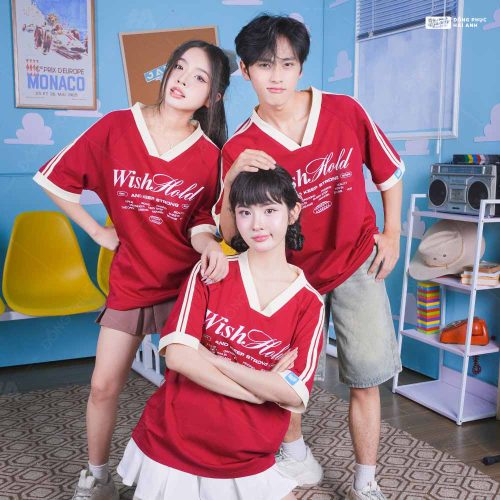 Starling đỏ đô - Áo lớp đẹp với họa tiết trẻ trung, tạo ấn tượng ngay khi xuất hiện