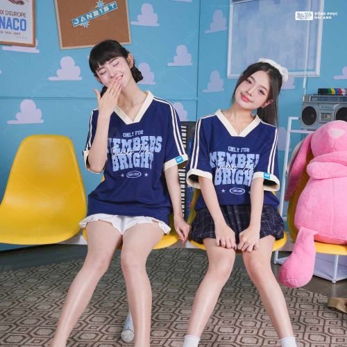 Phối đồ “sành điệu” đẹp xuất sắc cùng áo lớp Starling màu xanh đen