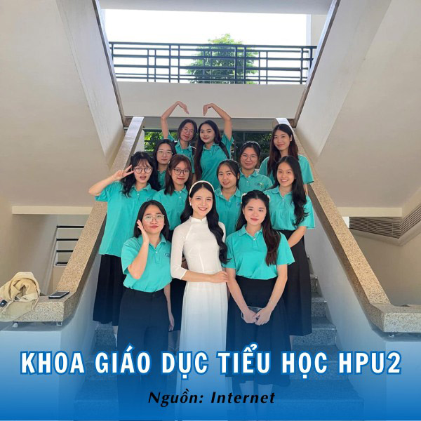 Màu xanh trẻ trung của áo đồng phục Khoa Giáo dục Tiểu học HPU2