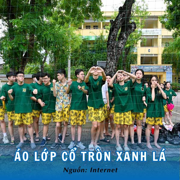 Học sinh trường Yên Hòa tinh nghịch, năng động với áo lớp cổ tròn màu xanh lá