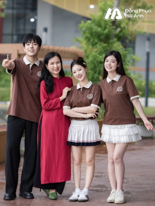 Mẹo mix & match “xịn xò” với áo đồng phục lớp polo oversize Besties màu nâu