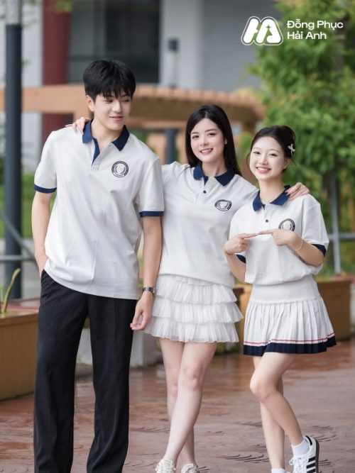 Mẫu đồng phục lớp polo Besties màu trắng thiết kế form rộng thời thượng
