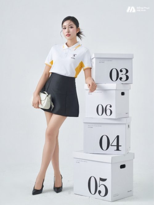 Mẫu Áo Polo Đồng Phục Công Ty Ferrari Màu Trắng Gạo-3