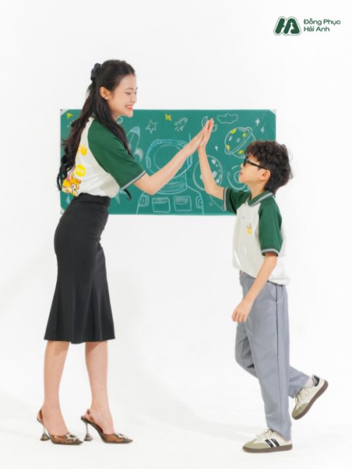 Mẫu Đồng Phục Mầm Non Màu Trắng Phối Xanh Iris - 4