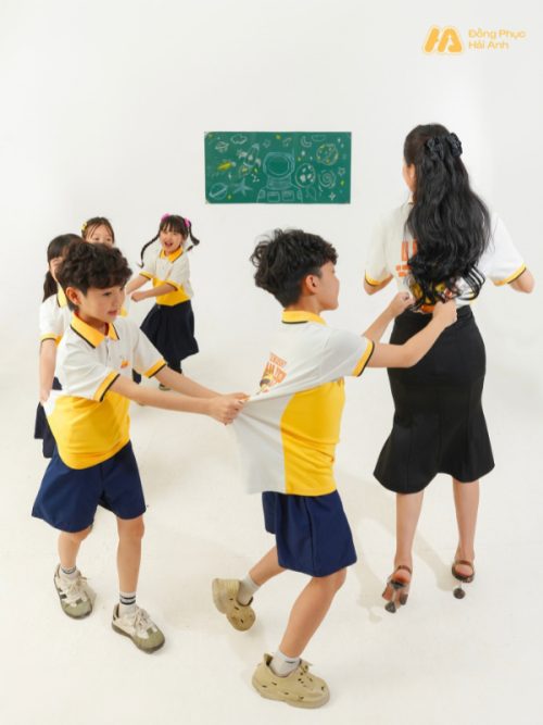 Mẫu Đồng Phục Mầm Non Màu Vàng Phối Nửa Thân - 4